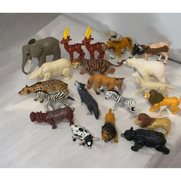 Lot Of 20 Small and Medium Plastic Wild Jungle Animals Some Articulated Jointed - Picture 2 of 8